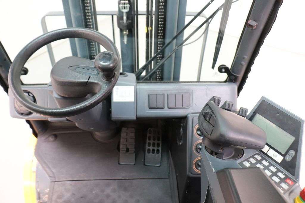 JUNGHEINRICH TFG320S vorkheftruck-photo